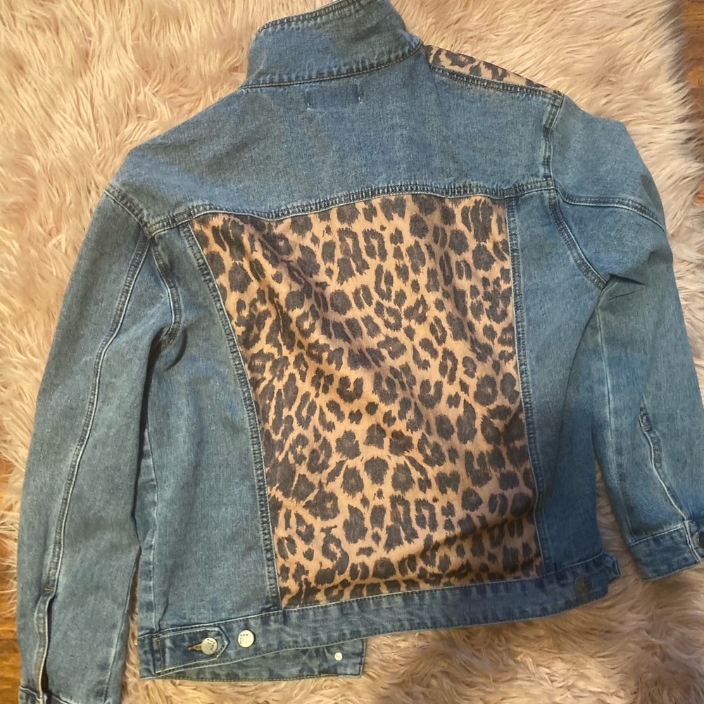 Crazy Train Cheetah jean jacket!!❤️
